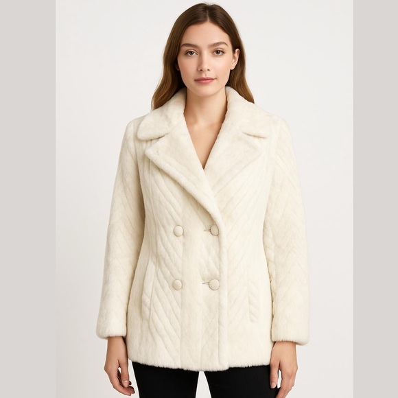 Jacques Jackets & Blazers - Jacques Saint Laurent Vintage Cozy Plush White Fur Jacket